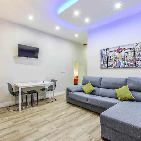 Acogedor Apartamento entre Sol Gran Vía y Palacio Madrid Exterior foto